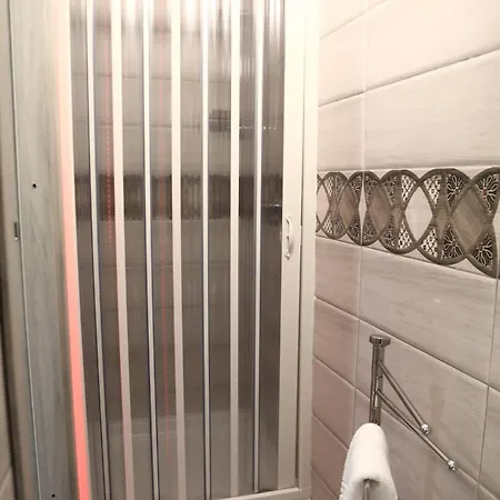 House Giulia לינה וארוחת בוקר